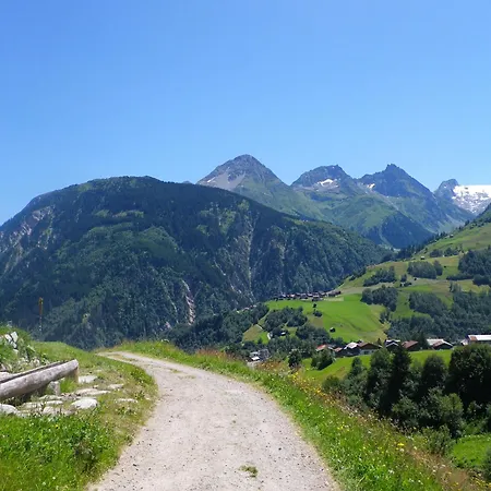 Apartman Segnas Mountain Apartment, Cleaning Included Mompetavetsch